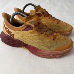 Women HOKA Speedgoat 5